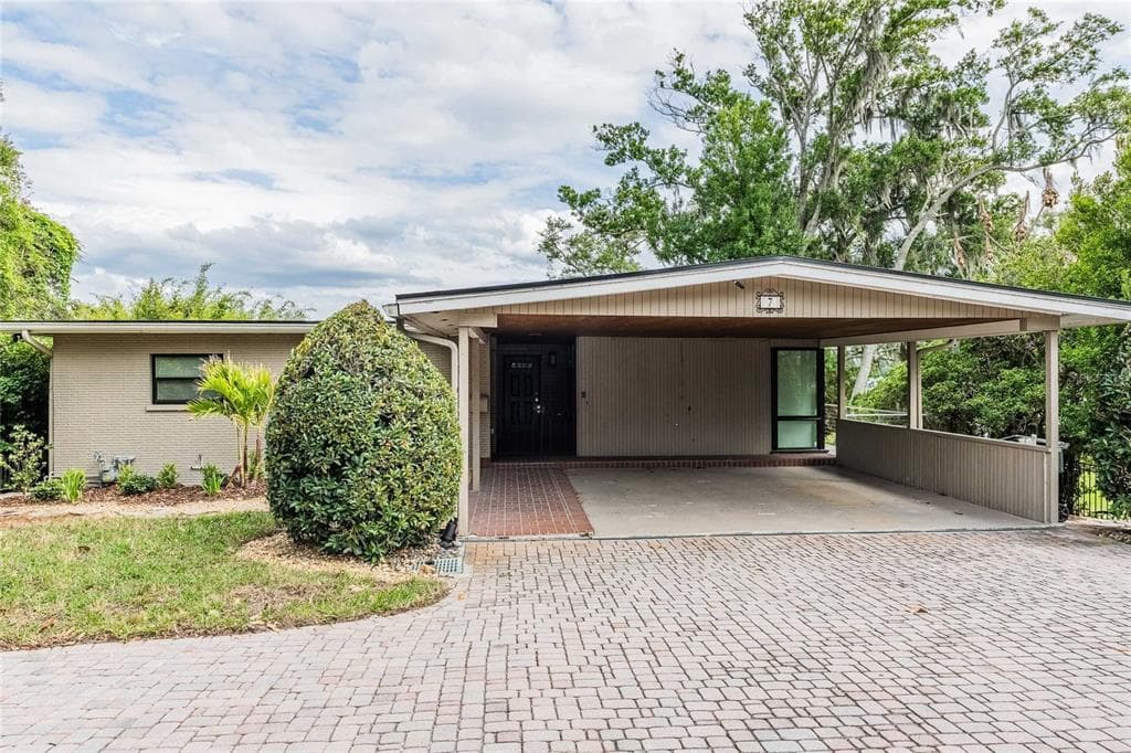 7 LAKE HOLLINGSWORTH DRIVE 3