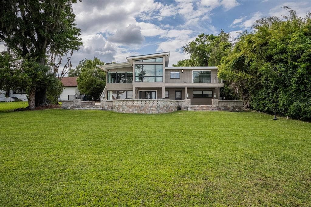 7 LAKE HOLLINGSWORTH DRIVE 4