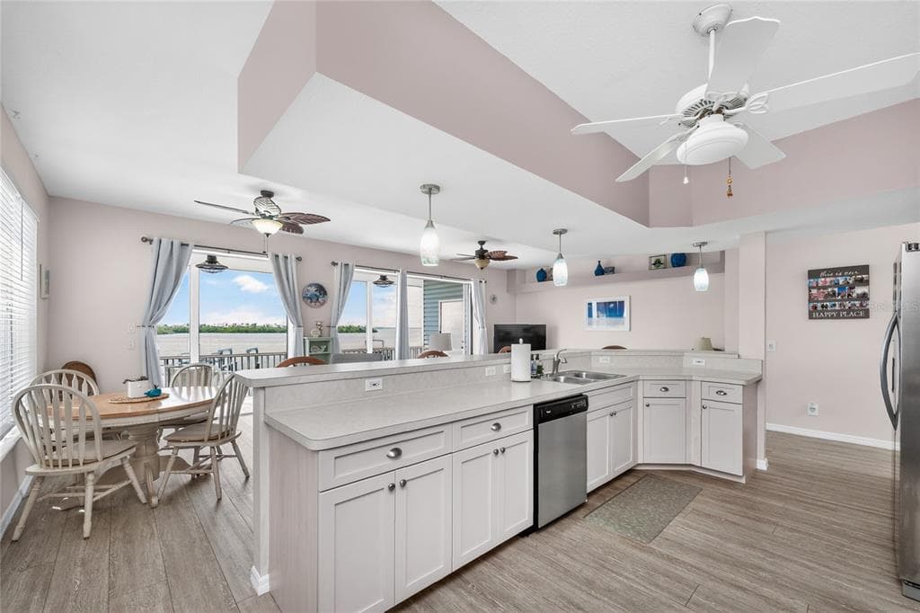 1390 BEACH ROAD 1 photo 22