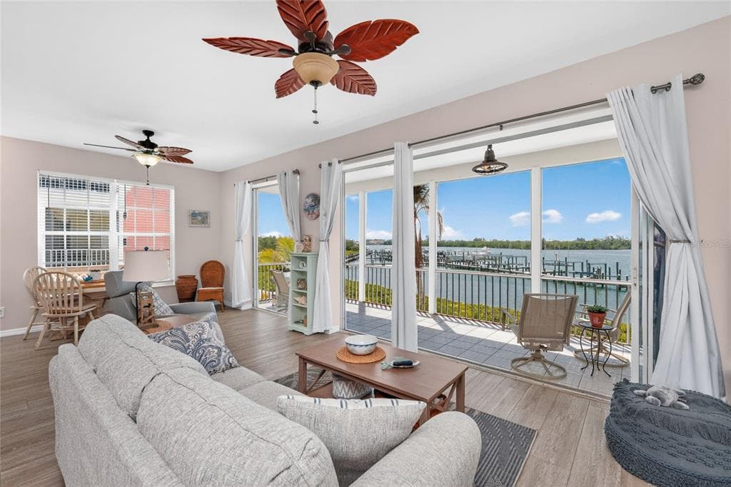 1390 BEACH ROAD 1 photo 7