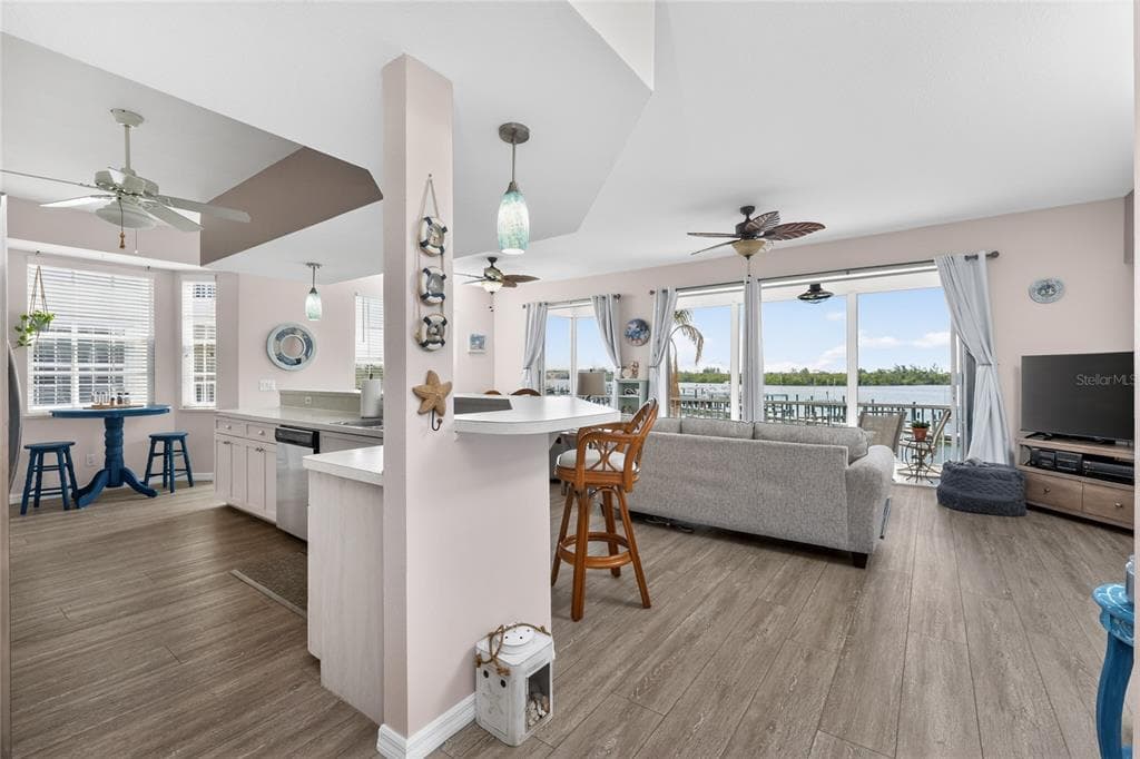 1390 BEACH ROAD 1 photo 5
