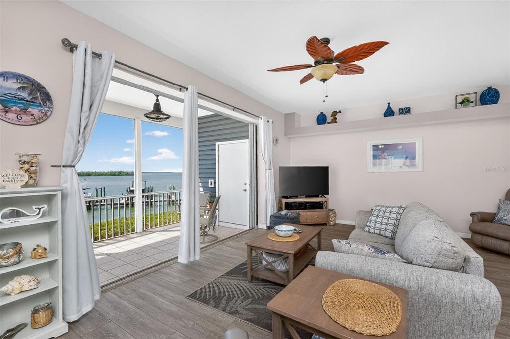 1390 BEACH ROAD 1 photo 11