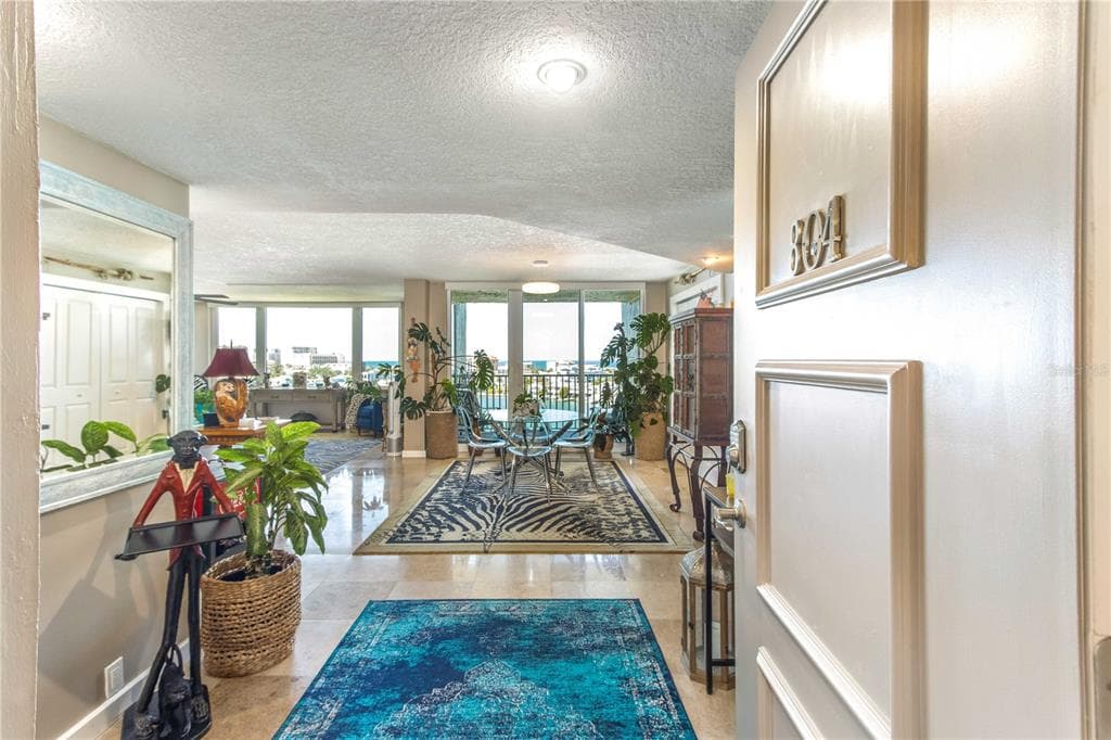 736 ISLAND WAY 804 photo 3