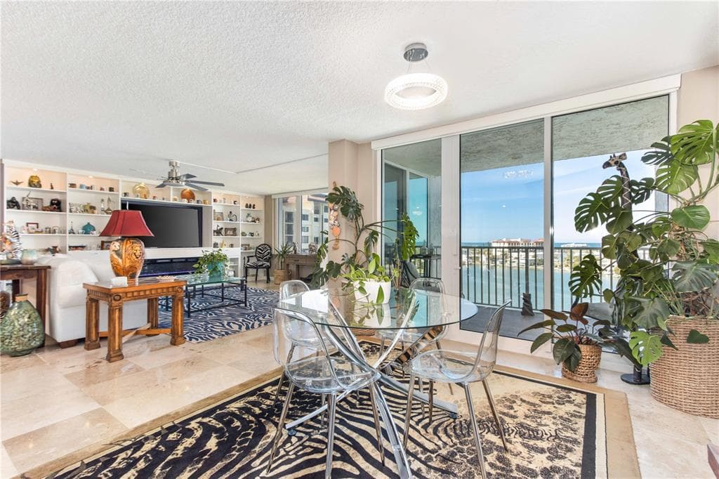 736 ISLAND WAY 804 photo 10