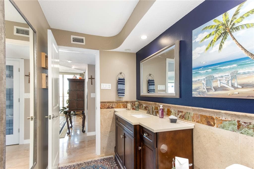 736 ISLAND WAY 804 photo 21
