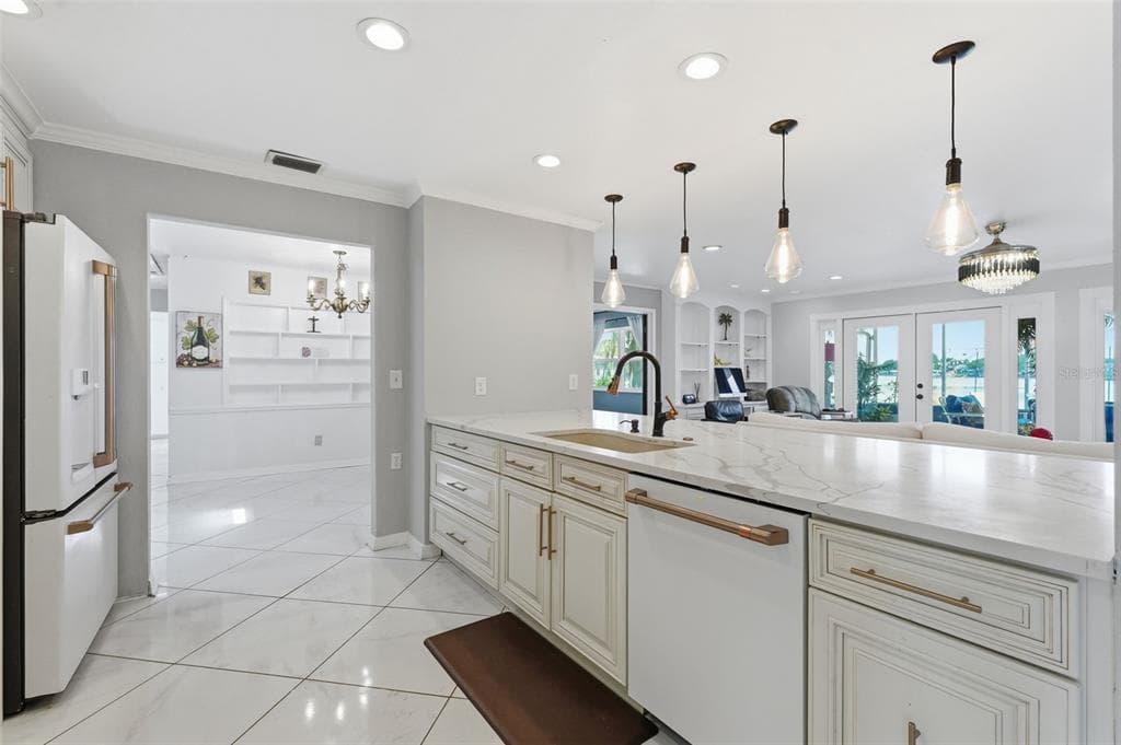 3678 E LAKE DRIVE photo 13