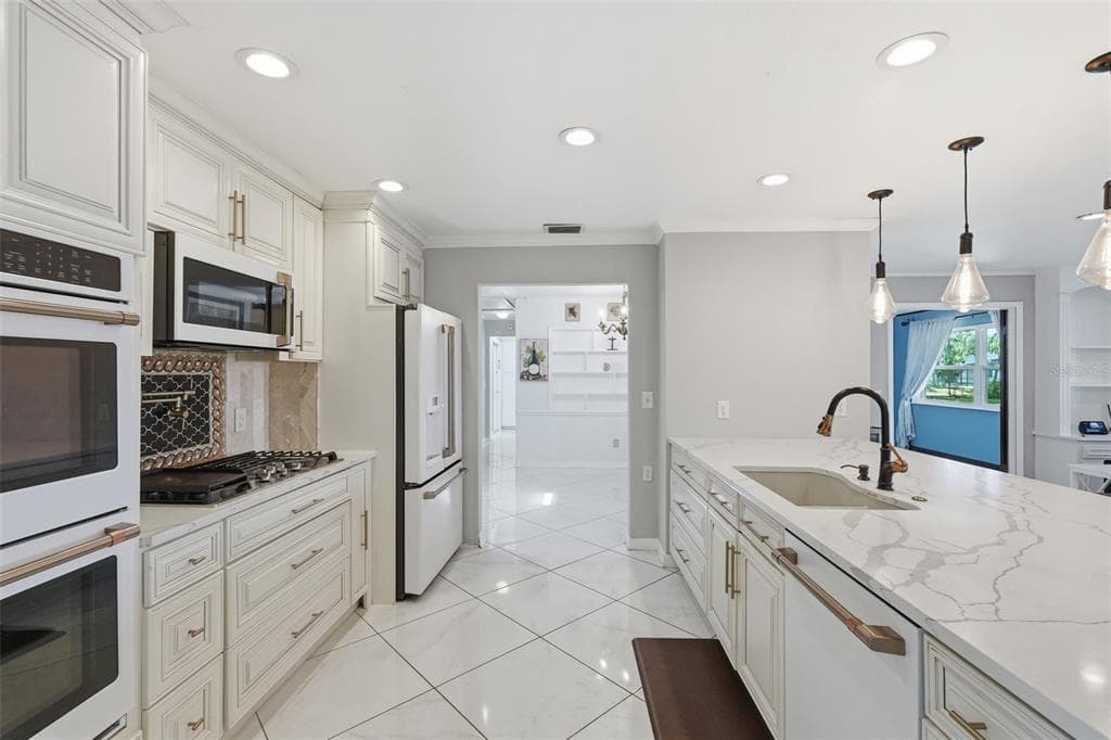 3678 E LAKE DRIVE photo 12