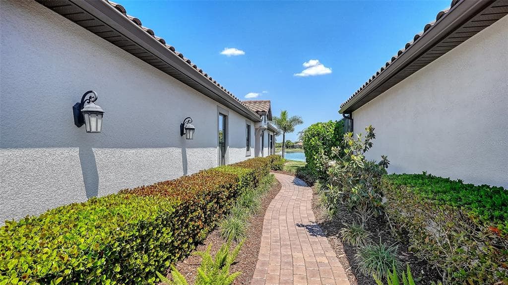 5708 PUCCINI STREET photo 8