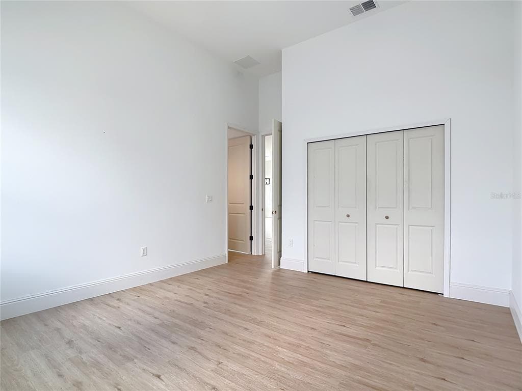 10262 KINGSVILLE DRIVE photo 24