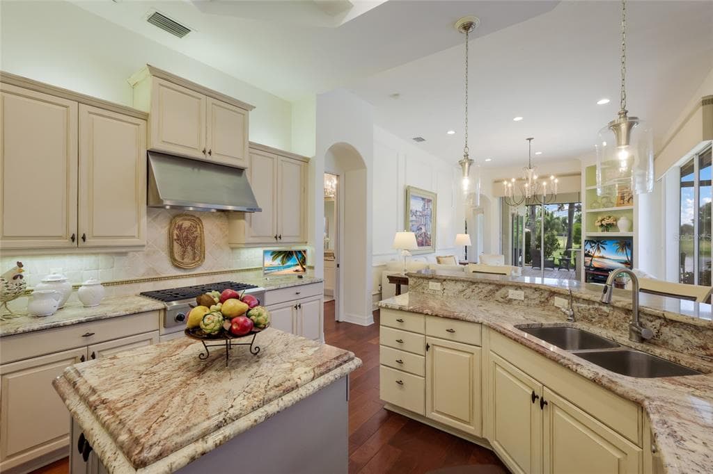 7207 ASHLAND GLEN photo 25