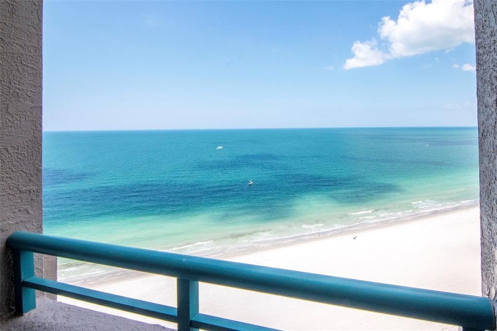 1560 GULF BOULEVARD 4 photo 3