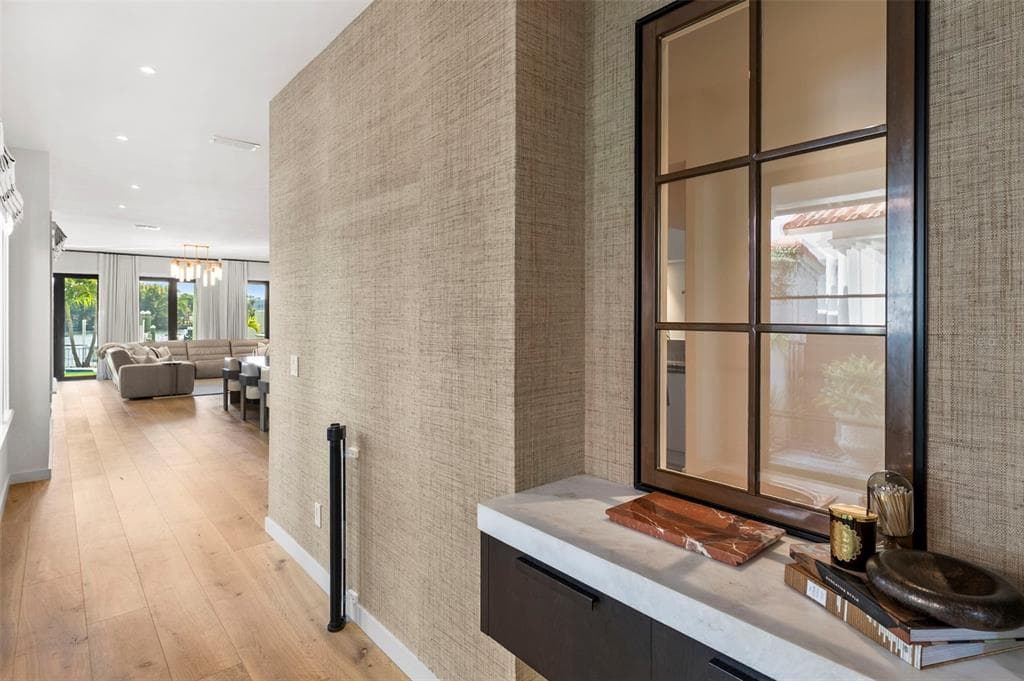 1123 ABBEYS WAY photo 9