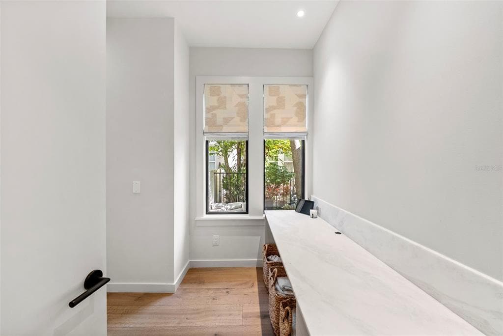 1123 ABBEYS WAY photo 18