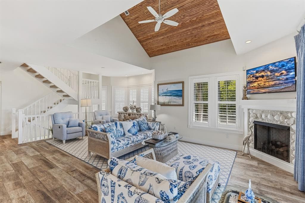 40 SEAWATCH LAKE DRIVE photo 4