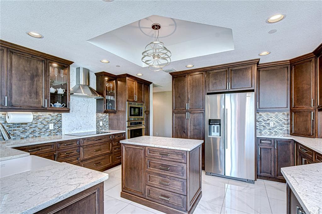 555 5TH AVENUE NE 711 photo 19