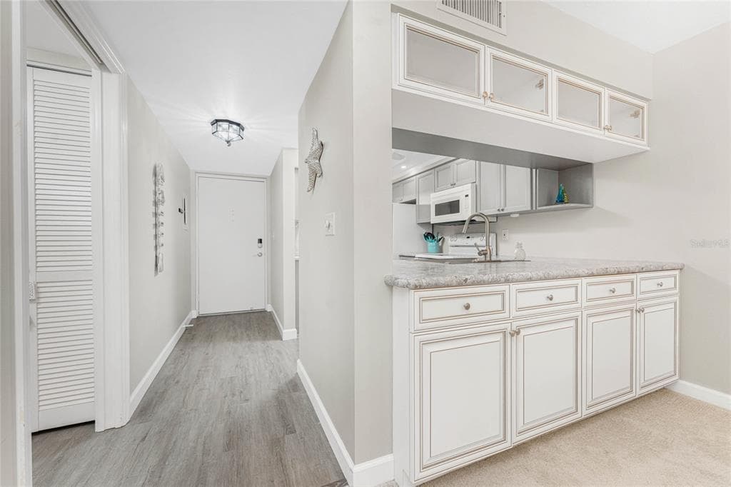 1551 BEACH ROAD 306 photo 19