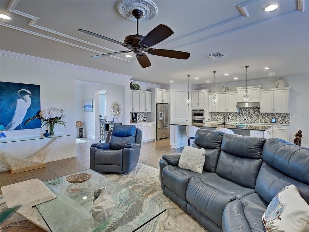13861 NEVIANO STREET photo 8