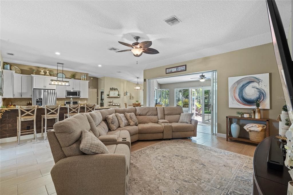 11516 LYONS COURT 5