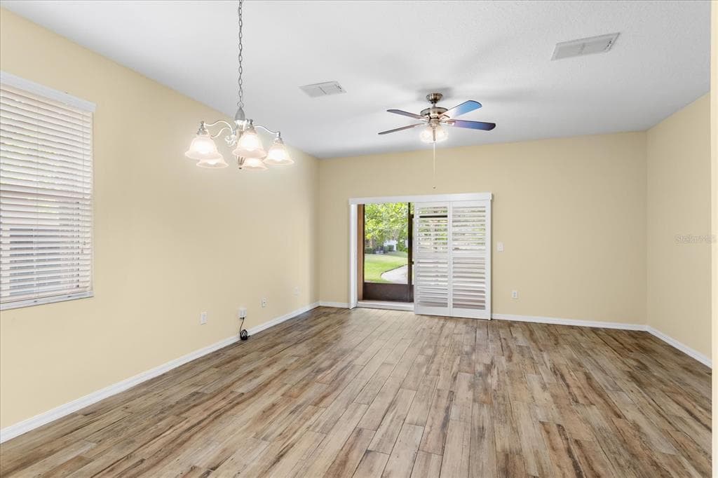 1160 TWIN TREES LANE photo 10