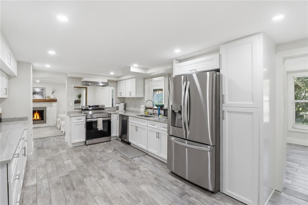 9235 W HARBOR ISLE COURT photo 16