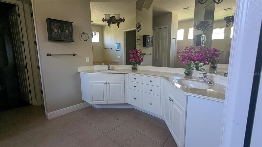 112 HALLSTROM COURT photo 15