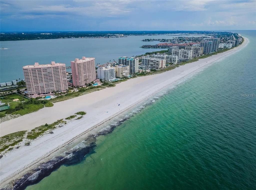 1310 GULF BOULEVARD 4D photo 2