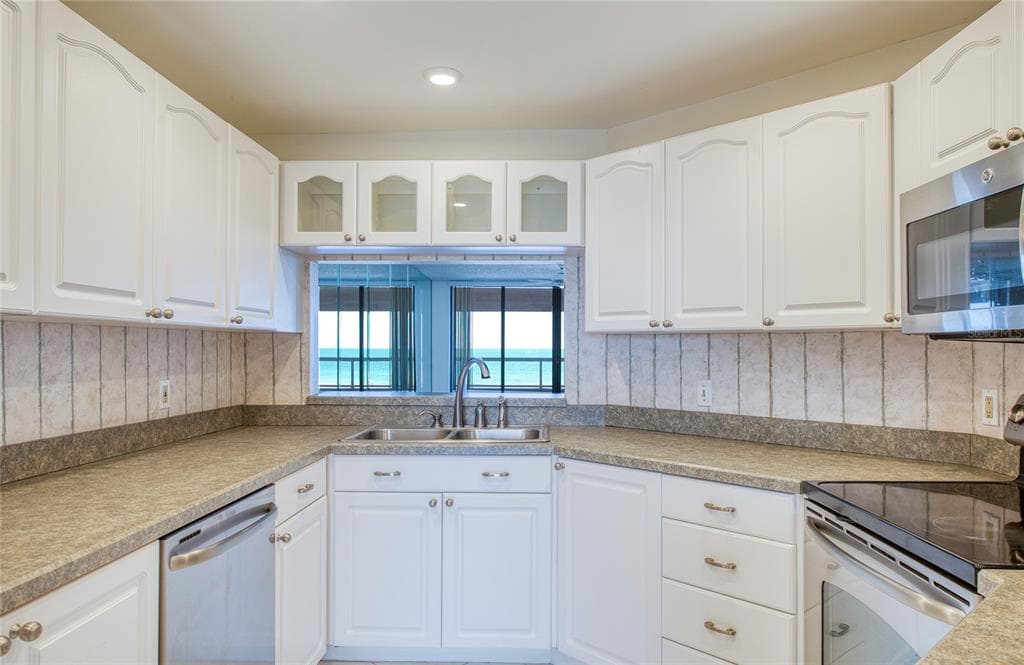 1310 GULF BOULEVARD 4D photo 13