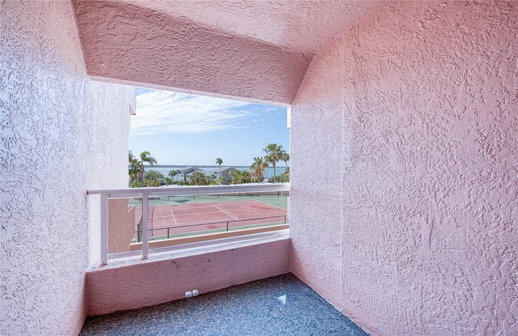 1310 GULF BOULEVARD 4D photo 17