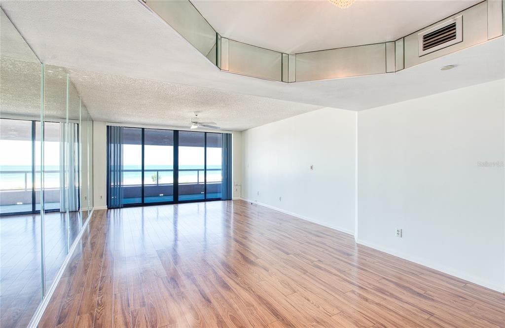 1310 GULF BOULEVARD 4D photo 3