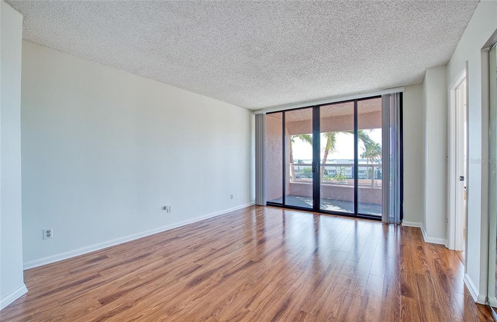 1310 GULF BOULEVARD 4D photo 25