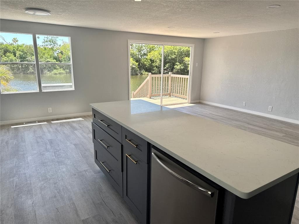 460 MOUNT OAK AVENUE NE 745 photo 6