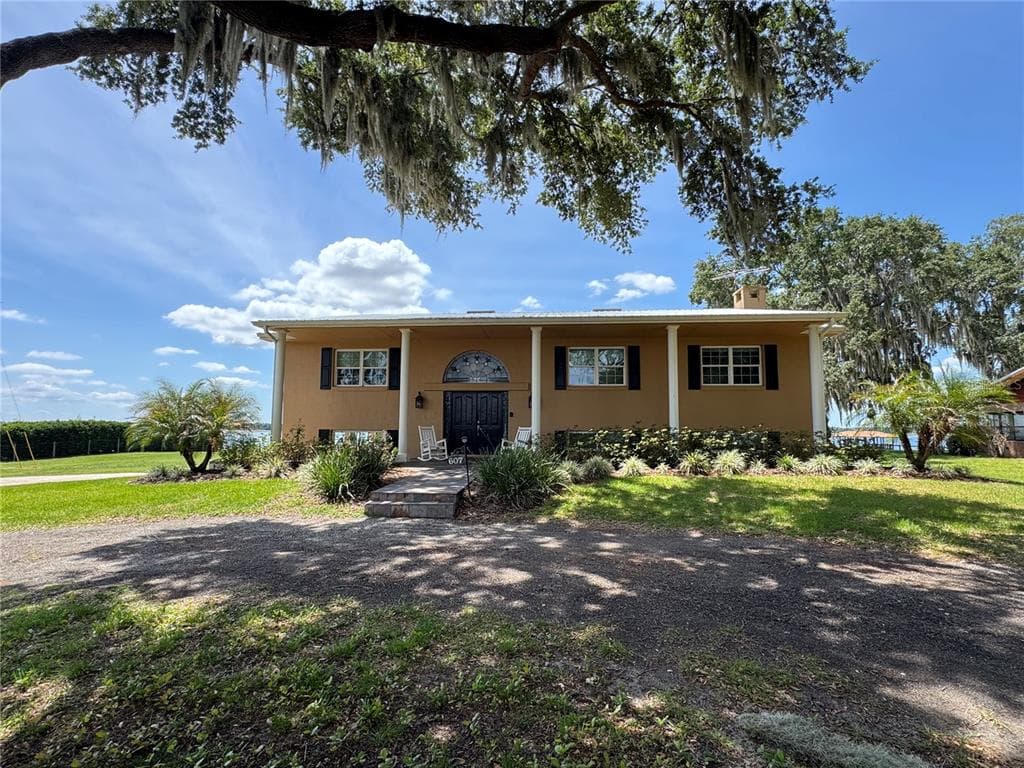 607 W STATE ROAD 630 1