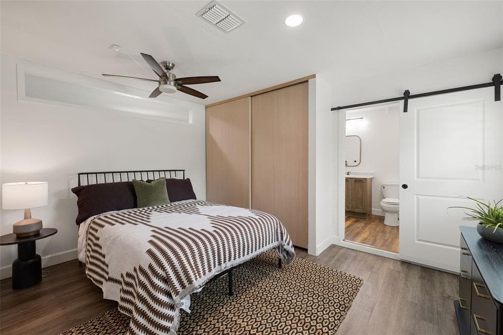 18520 WAYNE ROAD photo 22