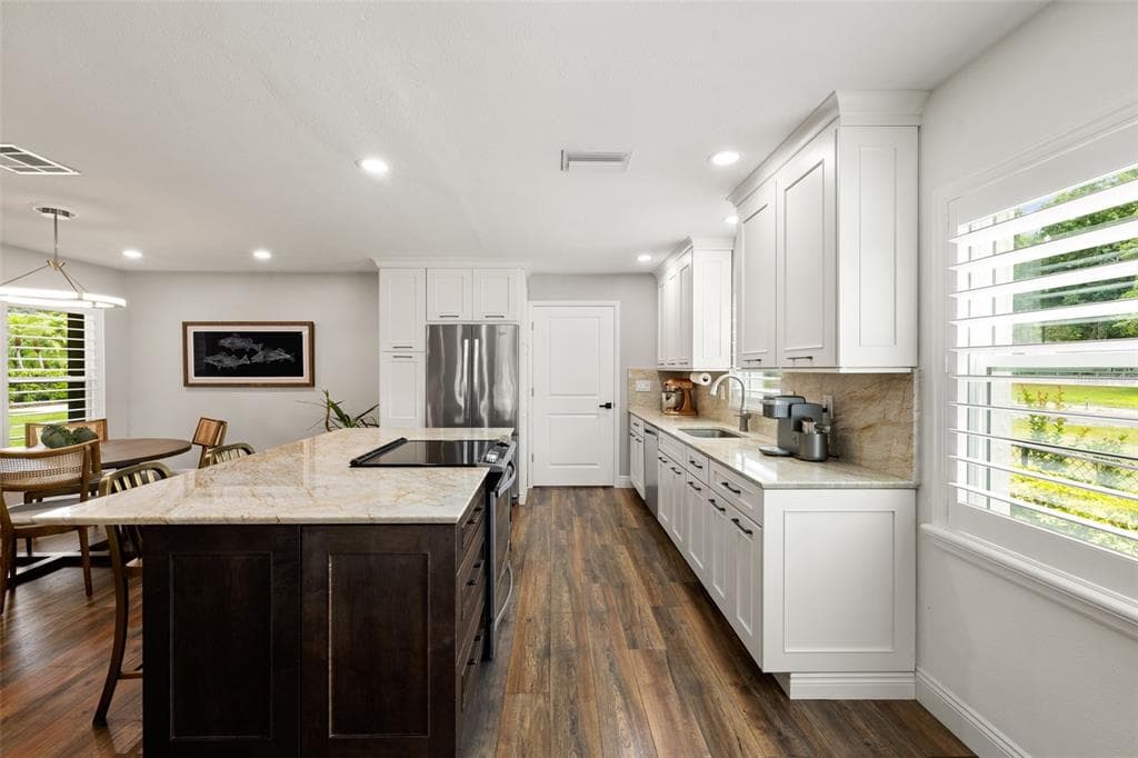 18520 WAYNE ROAD photo 14