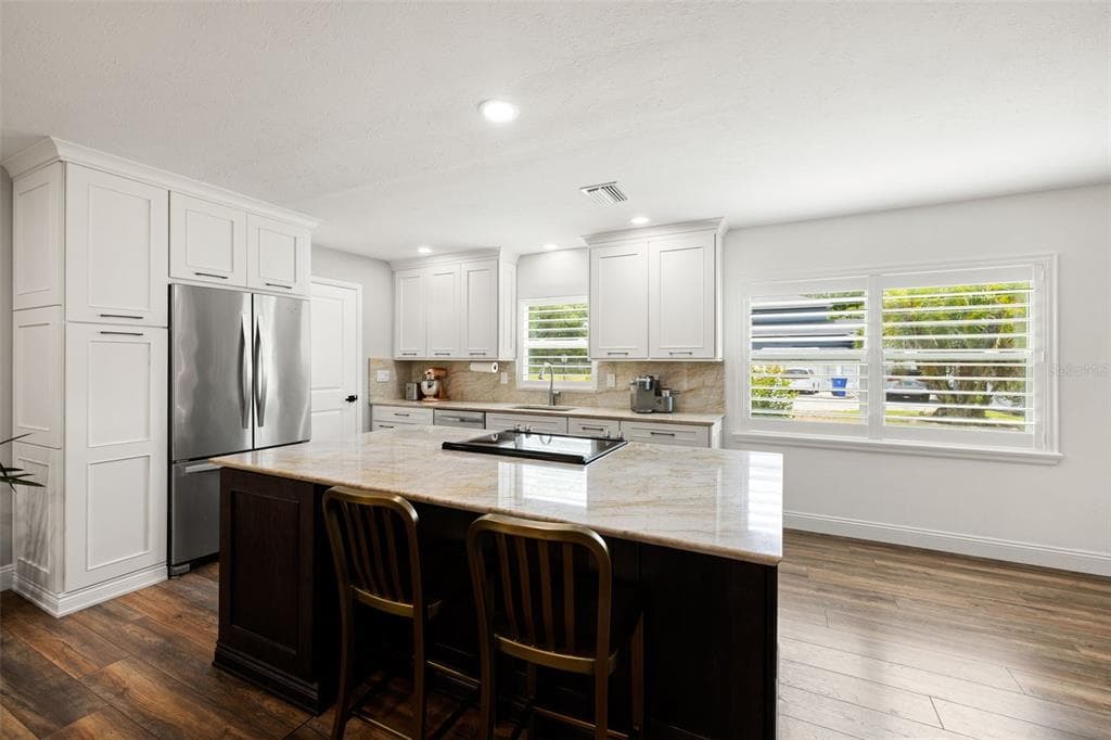 18520 WAYNE ROAD photo 11