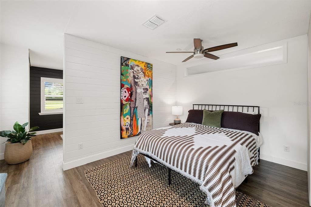 18520 WAYNE ROAD photo 21