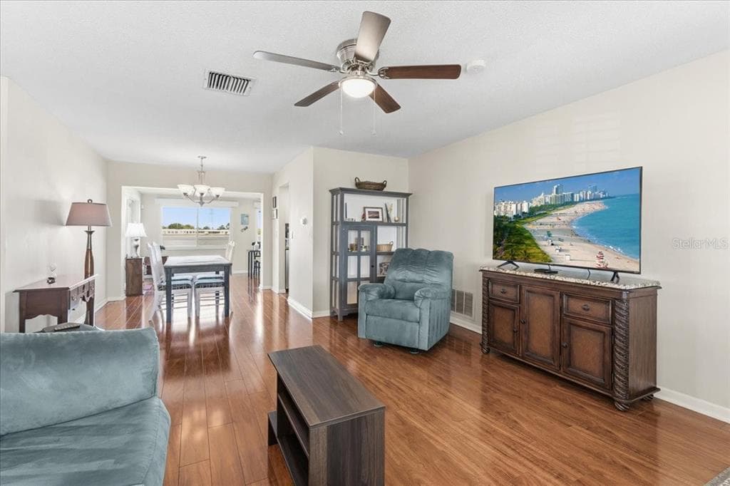 9875 MAINLANDS BOULEVARD W photo 7