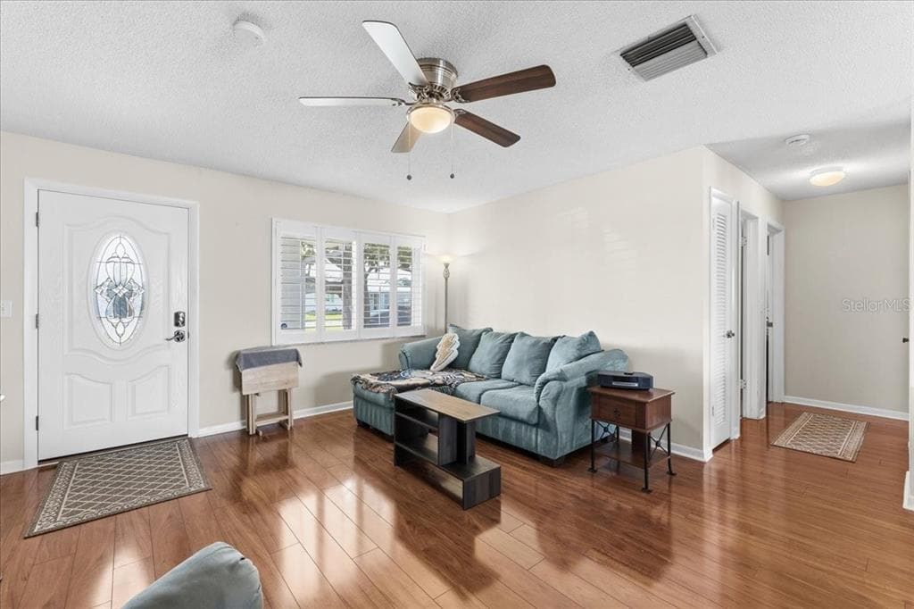 9875 MAINLANDS BOULEVARD W photo 9