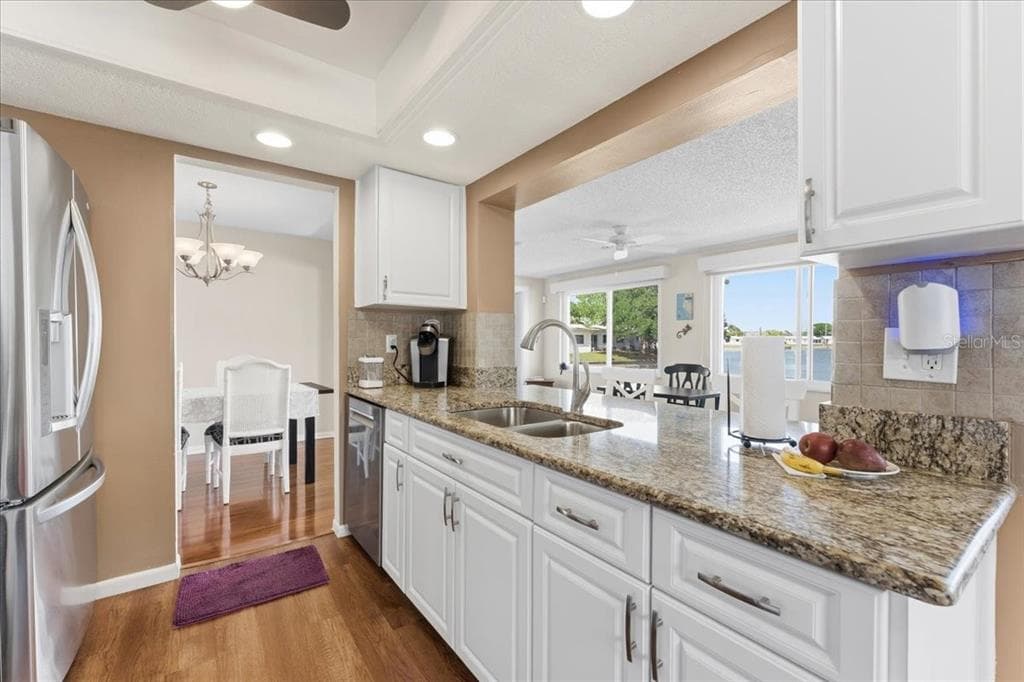 9875 MAINLANDS BOULEVARD W photo 19