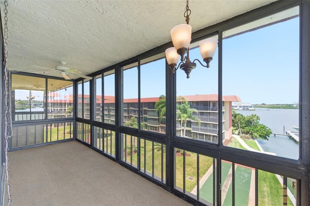 19701 GULF BOULEVARD 417 photo 15