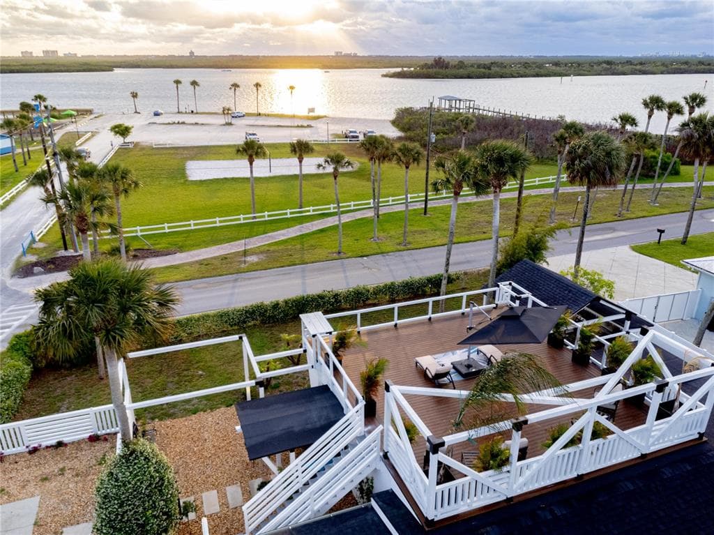 500 S RIVERSIDE DRIVE 3