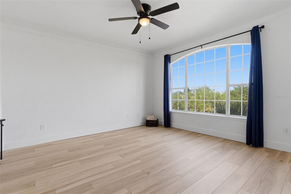 4323 BAYSIDE VILLAGE DRIVE 312 photo 13