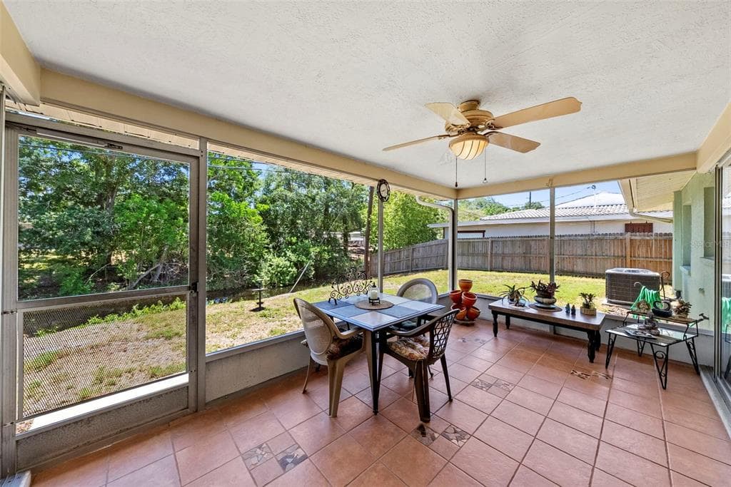 1413 EMBASSY DRIVE photo 13