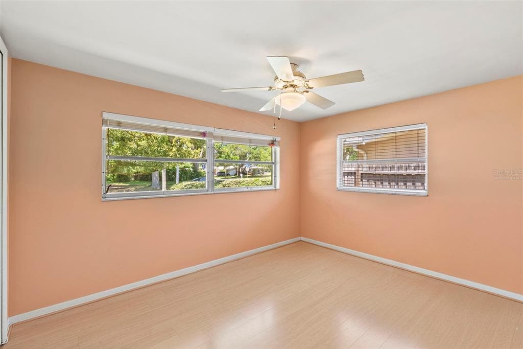 1413 EMBASSY DRIVE photo 12