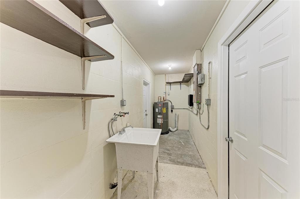 2401 10TH STREET W photo 17