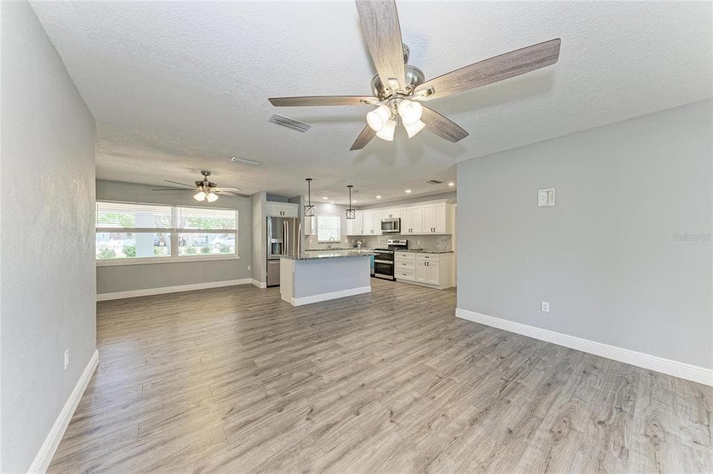 2401 10TH STREET W photo 21