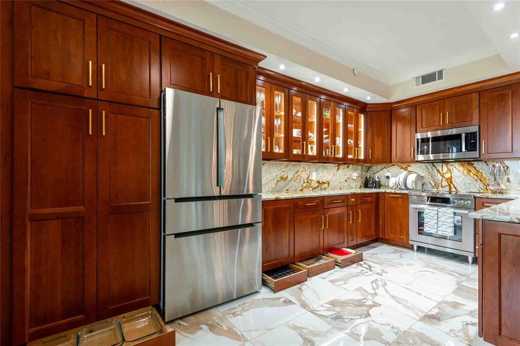 4737 DOLPHIN CAY LANE S 407 photo 12