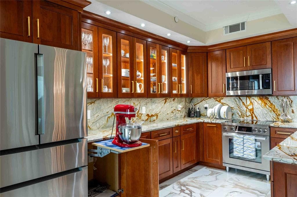 4737 DOLPHIN CAY LANE S 407 photo 11