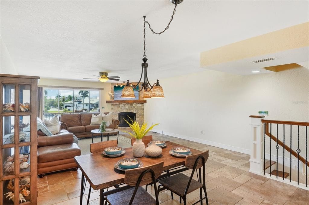 637 PINELLAS BAYWAY 105 photo 11