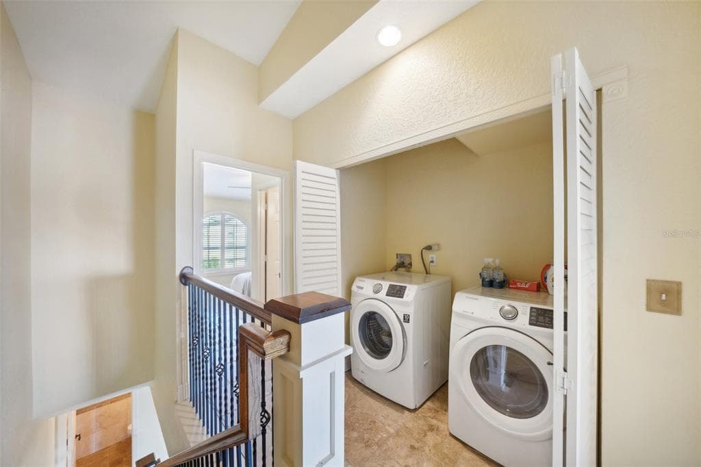 637 PINELLAS BAYWAY 105 photo 19